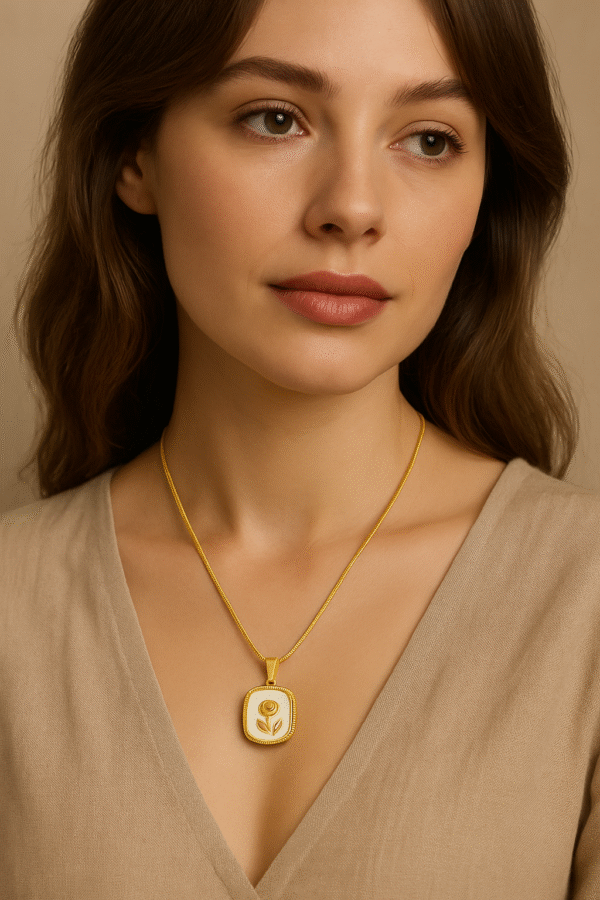 Bloomish Necklace - Image 2